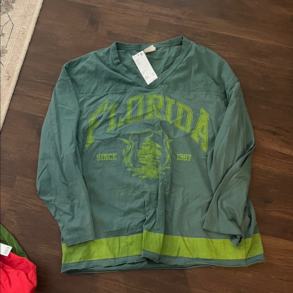 Urban outfitters sz small Green Florida oversized shirt